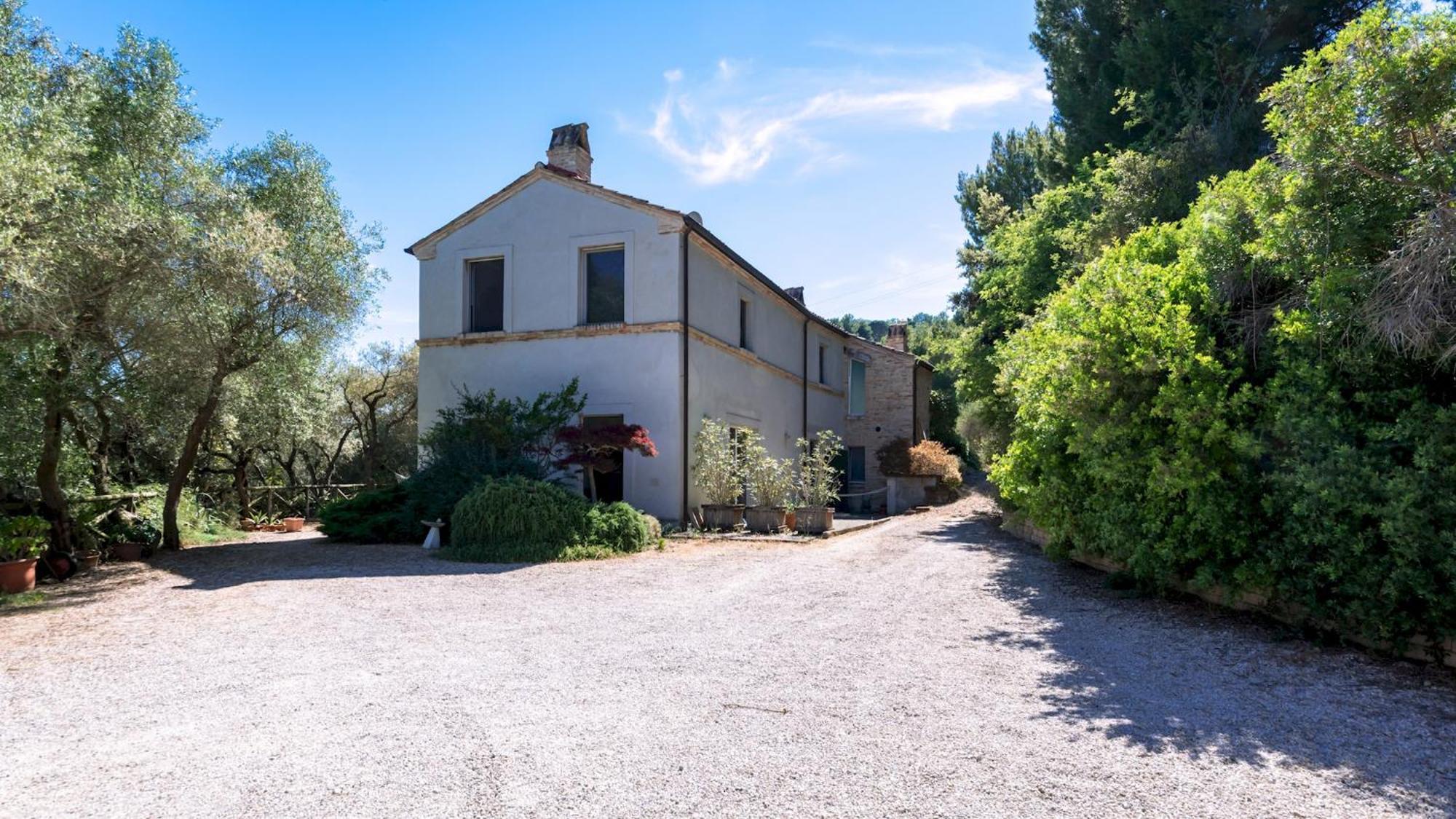 Casa Cantagallo 4&4, Emma Villas Фермо Экстерьер фото